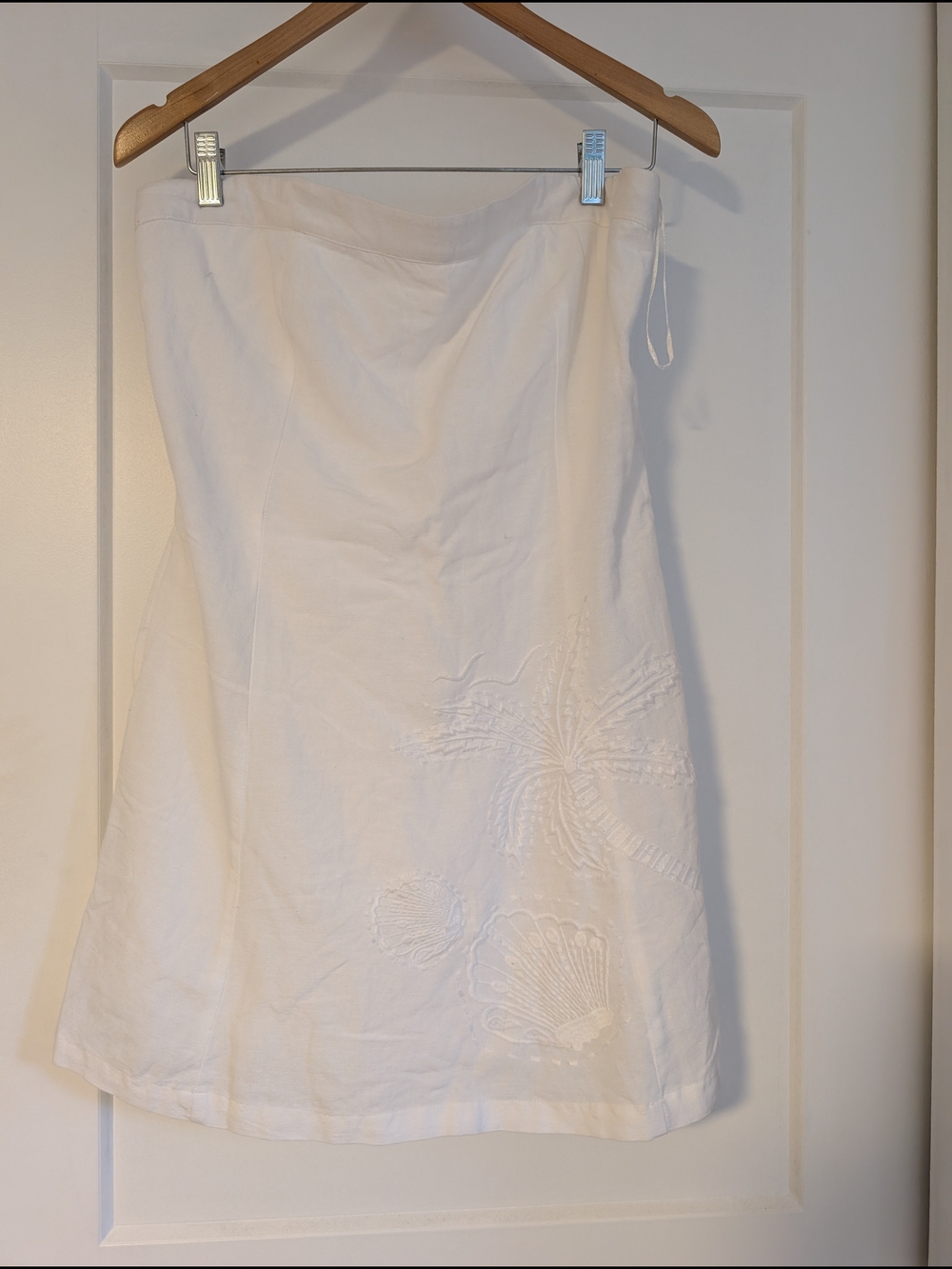 White Embroidered Strapless Dress NWT
